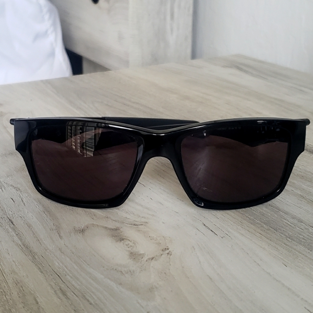 Authentic Oakley Jupiter Squared Men's Sunglasses